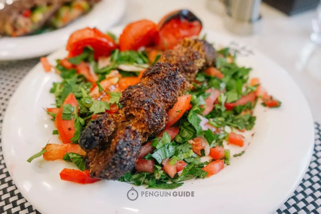 在这个魔幻的江南小城里，来一场烤肉和大饼的狂欢！