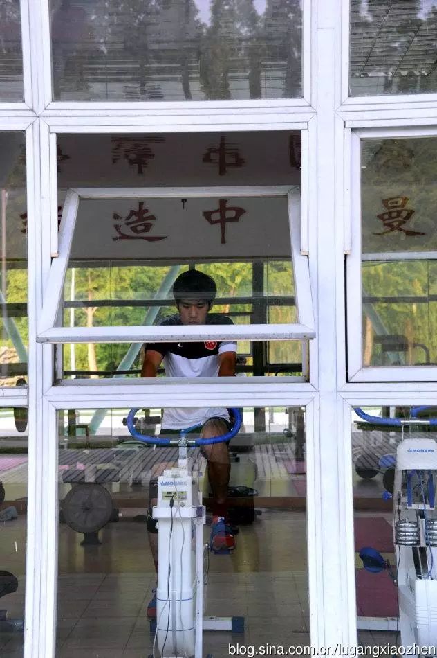 上港中超夺冠谁祝贺了,上海上港三冠王