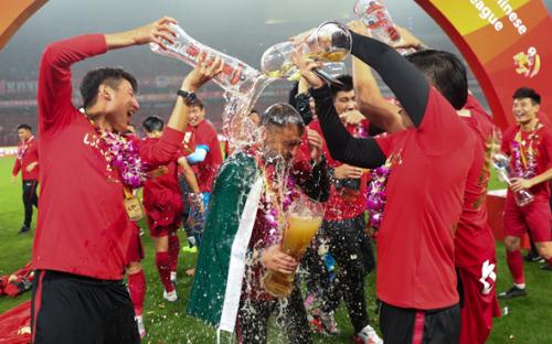 上海上港冠军一往无前,上港庆功晚会直播