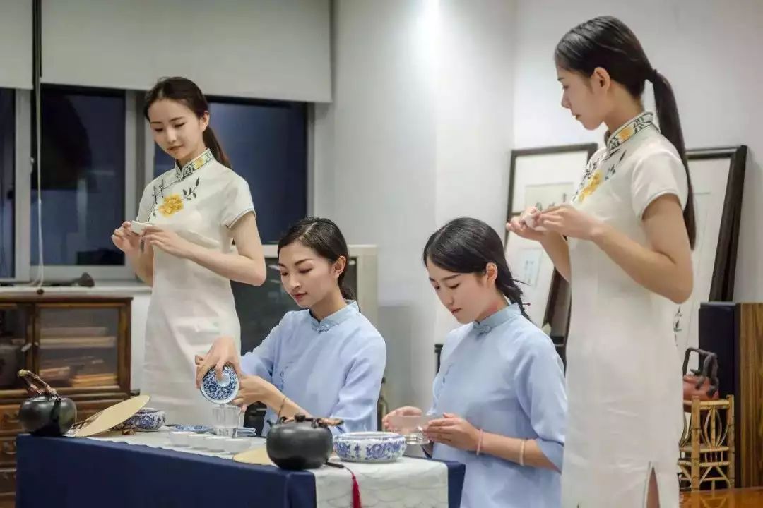 新手茶叶店怎么开才有前景,如何开茶叶店新手入门教程