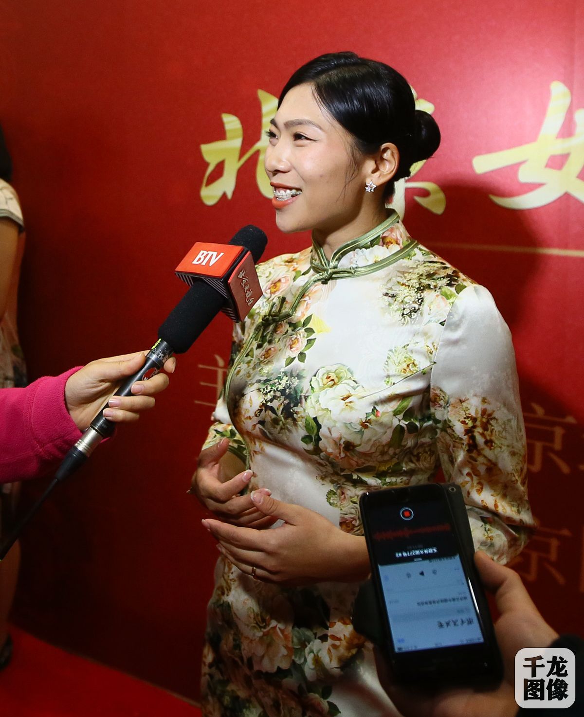 铿锵女足魅力绽放,铿锵玫瑰中国奥运女足