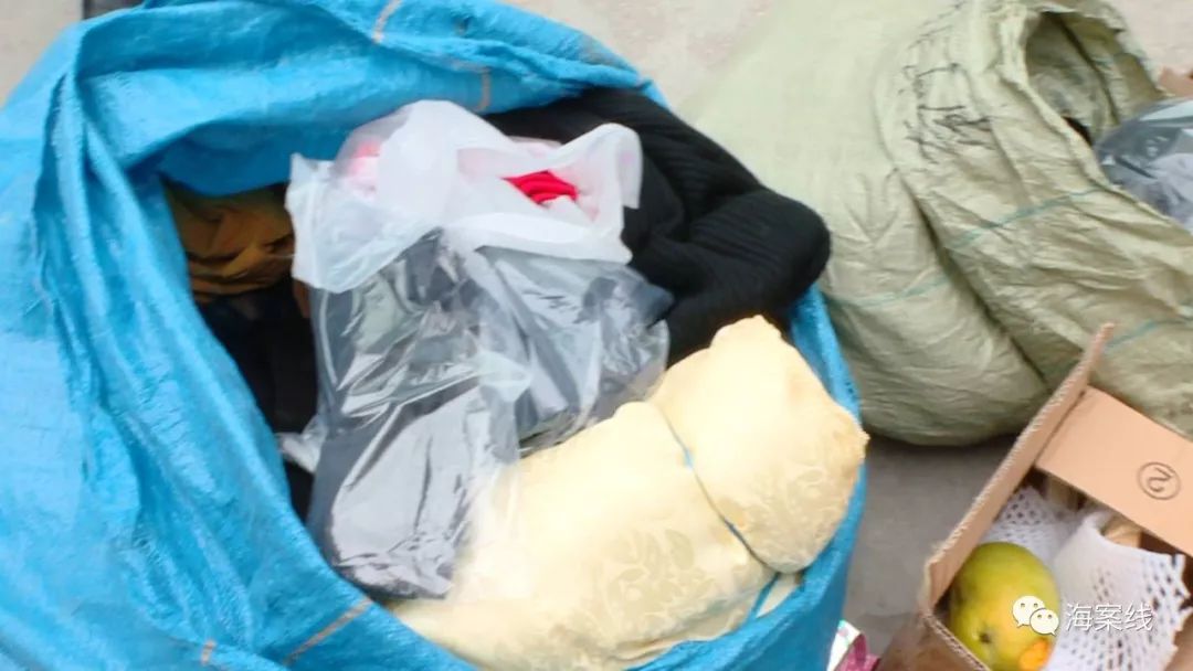 包裹丢失快递小哥遭赔1万,快递丢包裹了怎么赔付