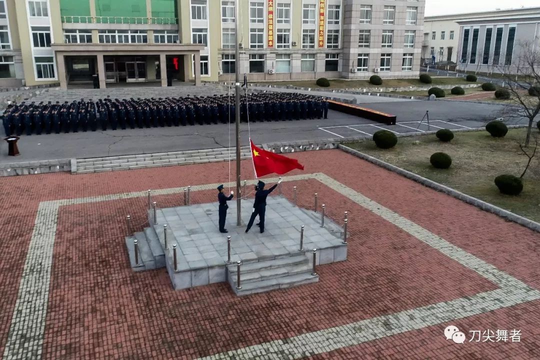 做薪火相传举旗人：北部战区空军部队庆祝空军成立69周年