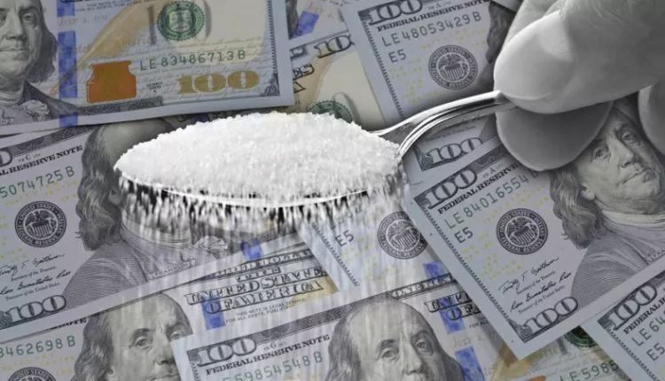 呵呵！温哥华中国留学生自述被三个“干爹”*养包**：“我们只是在恋爱而已”