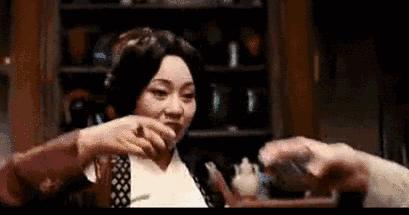 为什么酒混着汽水喝特别容易醉,为什么酒喝多了会不停喝