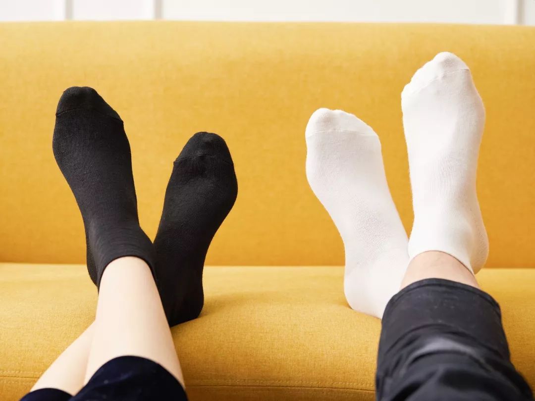 利用秸秆做袜子,用泥土做袜子