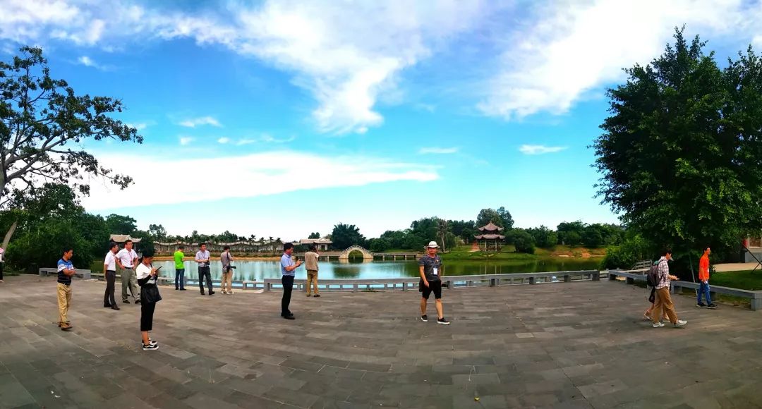 茂名港博贺新港区30万吨级航道,张家港亿吨大港的崛起