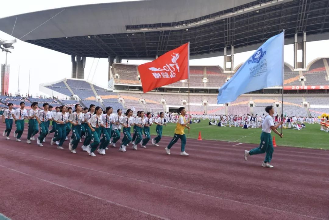 天河学校第七届秋季运动会开幕式,盘点各校校园运动会开幕式