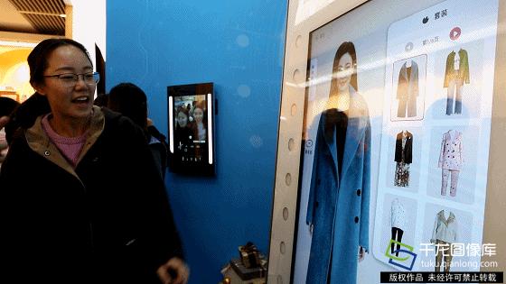 从军装演变的衣服,从军大衣变成将军