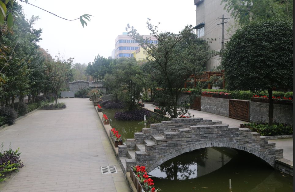 慢慢走慢慢欣赏沿途的风景,慢慢走欣赏一路风景