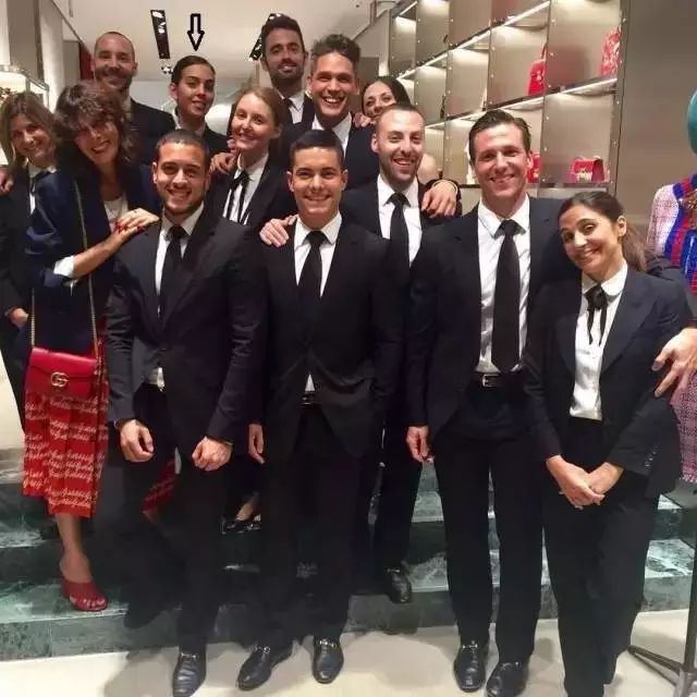 c罗求婚成功女友手戴钻戒照曝光,c罗求婚成功全过程