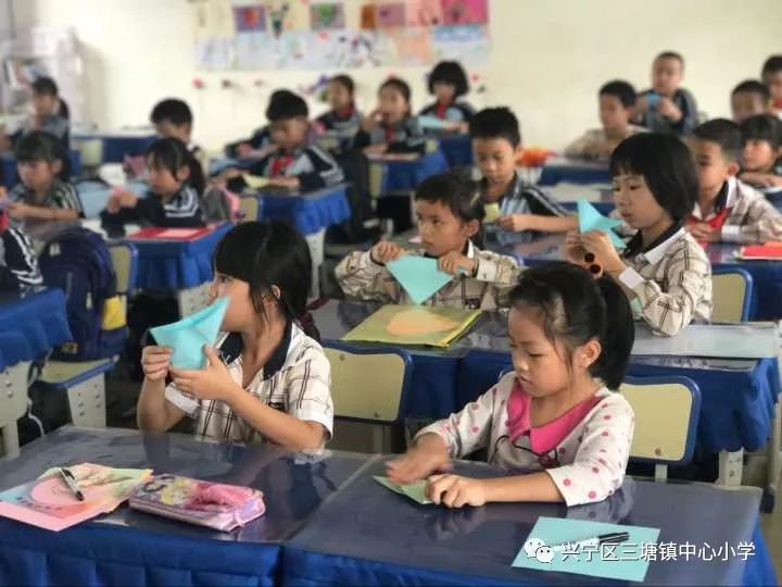 缂ょ悍鏍″洯娲诲姩缇庣瘒,缂ょ悍鏍″洯