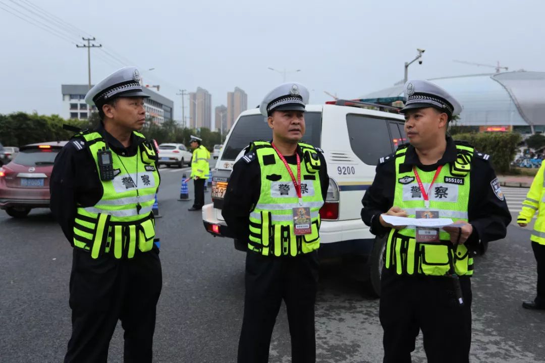 谭校长2010年演唱会现场版,谭校长94演唱会