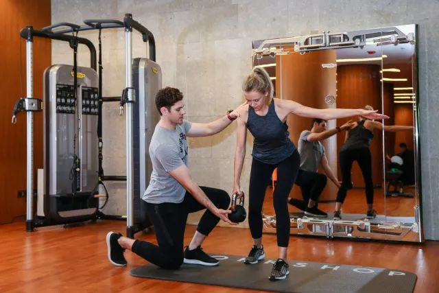 五星级酒店内的健身会所,五星级酒店教练