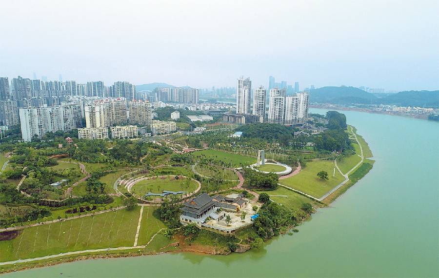 高清组图丨南宁：一江流淌诗与画，两岸风景各不同