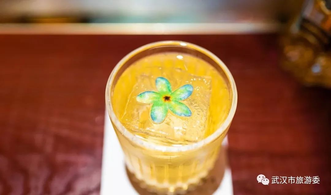 小雪节气外出,小雪节气酒到店