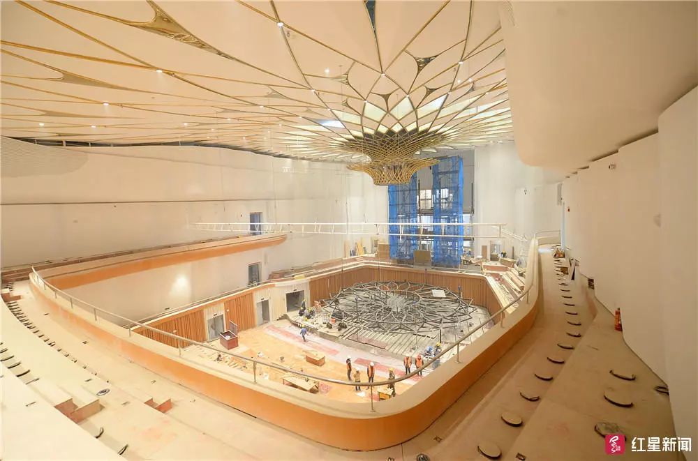 成都城市音乐厅近期演出,成都市凤凰山体育场馆