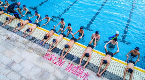 观澜湖华侨中学校园,海口市华侨中学观澜湖学校国标舞