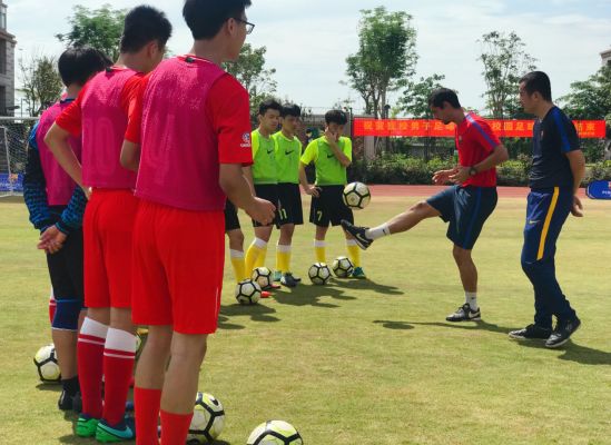 观澜湖华侨中学校园,海口市华侨中学观澜湖学校国标舞