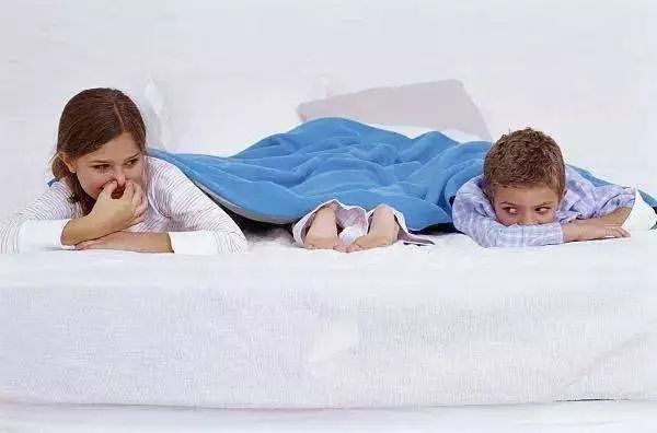 身体有异味是大病的前兆吗,体内早上有怪味是什么情况