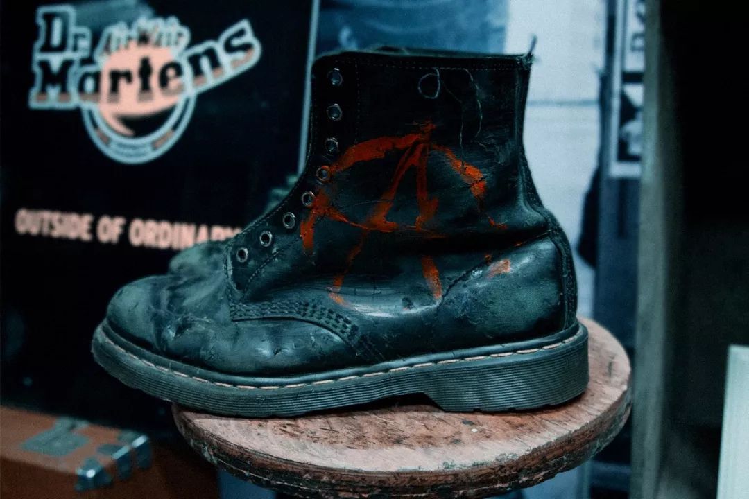 CdG、NBHD被区别对待？Dr.Martens“傲娇”的另一面~