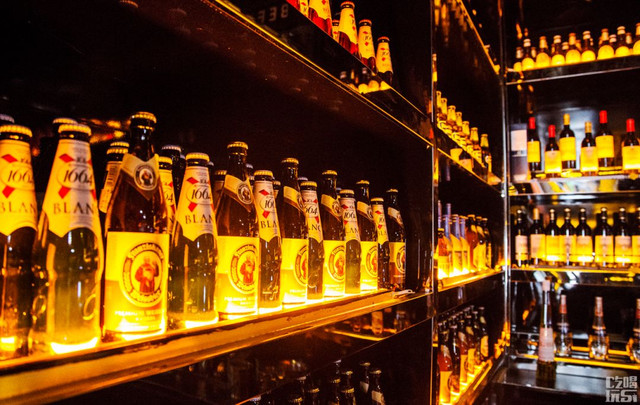 500余款全球各地精酿，3000多个钢铁酒格组成的巨幕外墙！长沙又一约酒圣地来了~