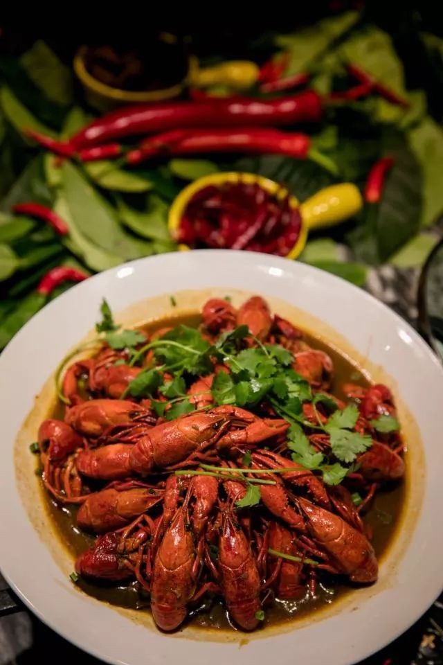 ￥238/位——“爱尔兰生蚝+15种海鲜”畅吃，还送波龙！乐队表演周末哈根达斯！这家希尔顿旗下酒店颠覆吃货想象！