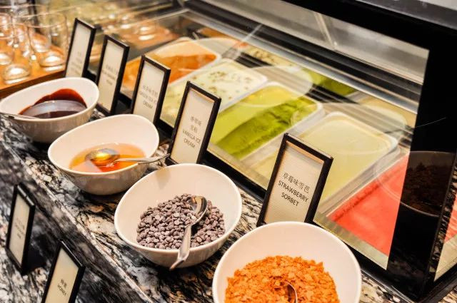 ￥238/位——“爱尔兰生蚝+15种海鲜”畅吃，还送波龙！乐队表演周末哈根达斯！这家希尔顿旗下酒店颠覆吃货想象！