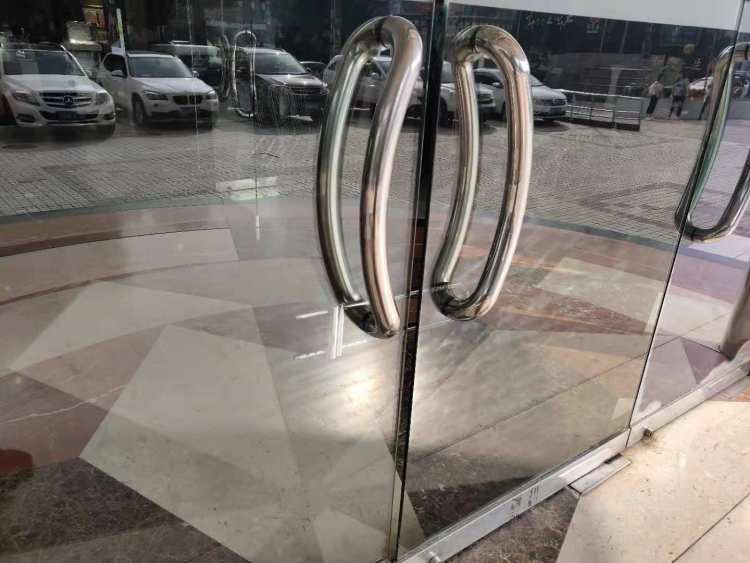 上海虹桥友谊商城局部停业！商家突然收到撤场通知，曾是上海奢侈品和进口商品集聚地