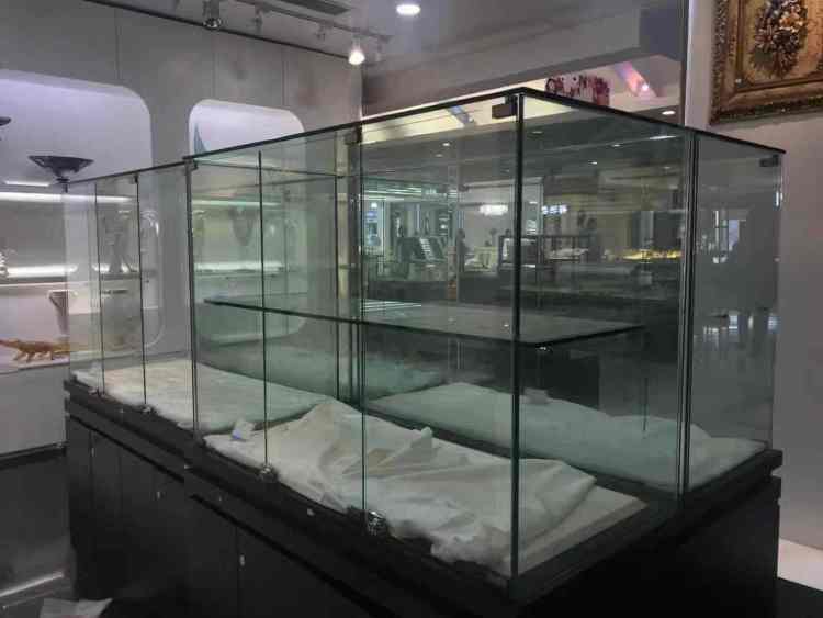 上海虹桥友谊商城局部停业！商家突然收到撤场通知，曾是上海奢侈品和进口商品集聚地