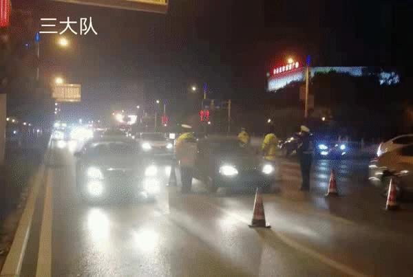 秦皇岛交警全城查酒驾！好友两人一同入网！你中招了吗？