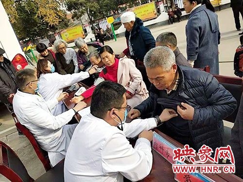 助力“*党**晖温暖，城市解困”永城市人民医院在行动