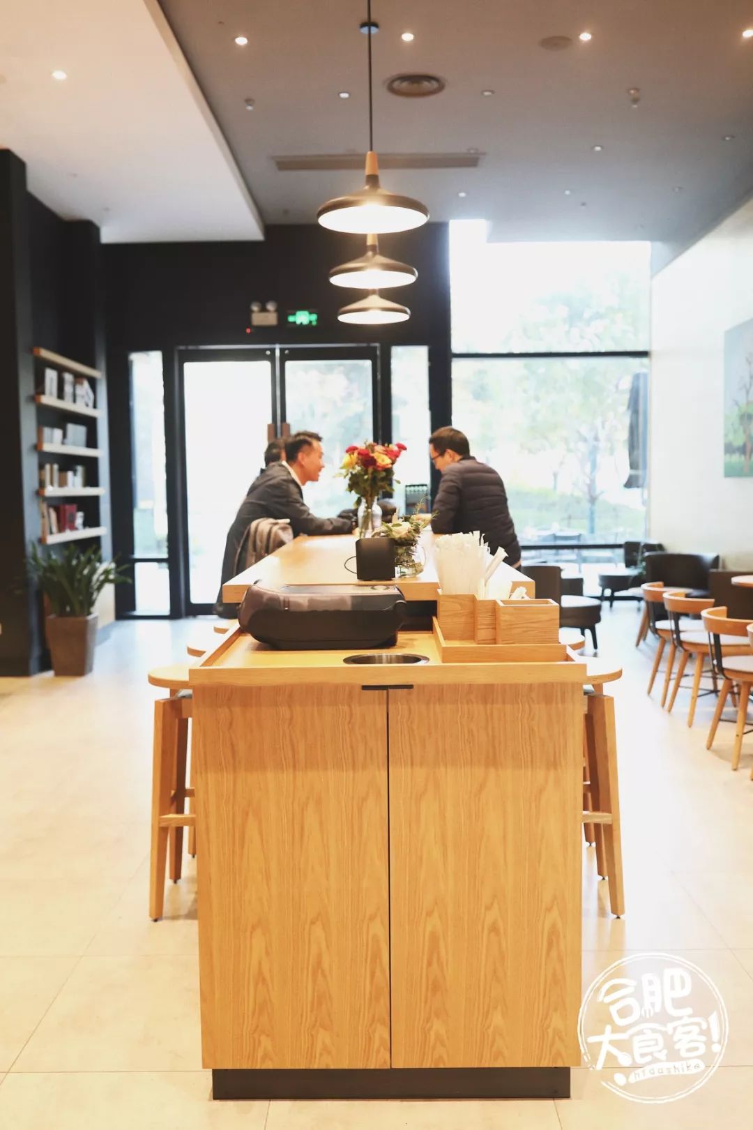 和广电仅隔一条马路的小资咖啡馆，你差点就错过了……