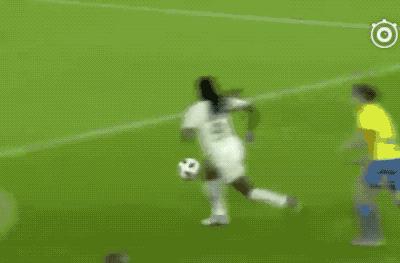 厉害！湖*姑北**娘荣膺亚洲足球小姐：从小跟男孩一起踢球