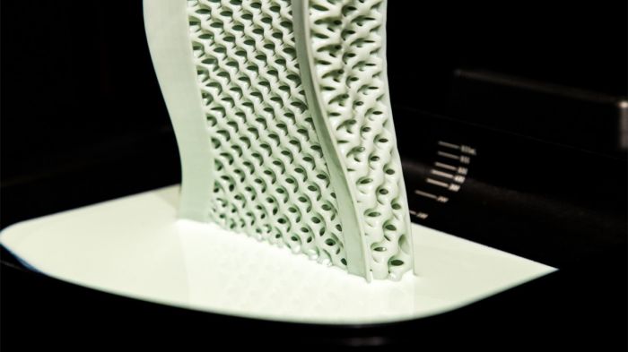 阿迪达斯4drun1.0,阿迪达斯的三叶标志