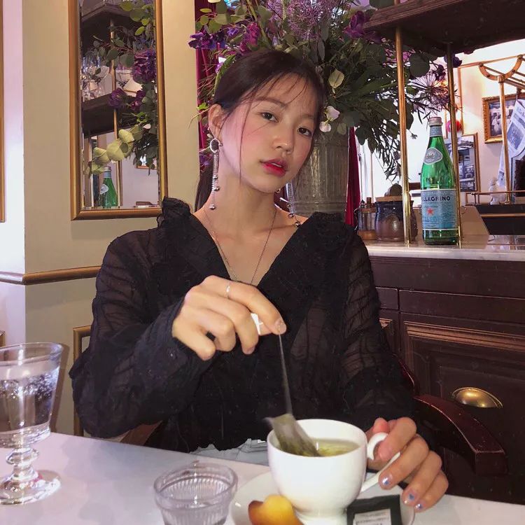 什么？！身高不足165CM的“厌世脸”也能当模特，韩国草根博主Mulbada用她的超高衣品做到了！