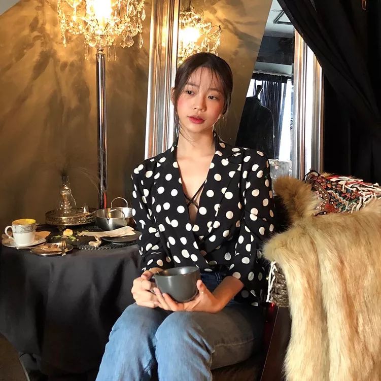 什么？！身高不足165CM的“厌世脸”也能当模特，韩国草根博主Mulbada用她的超高衣品做到了！