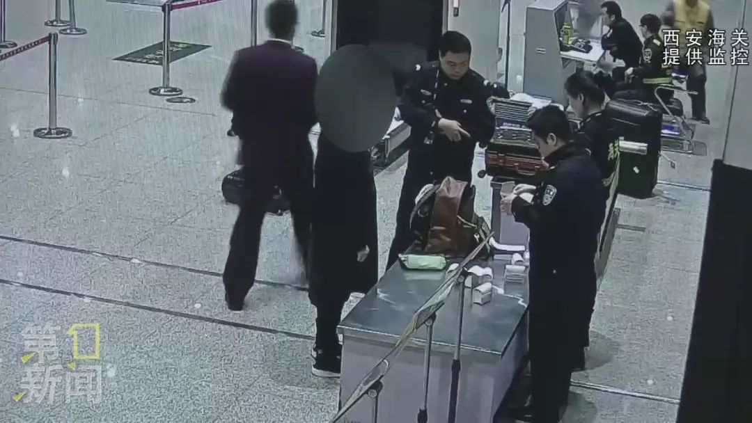 手脚共戴8块名表！留学生带35万奢侈品入境，涉嫌偷*税逃**款10余万