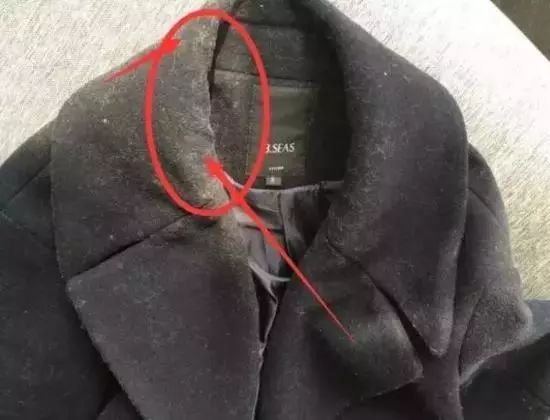 金丝绒衣服沾灰粘毛怎么办,衣服很容易粘毛沾灰