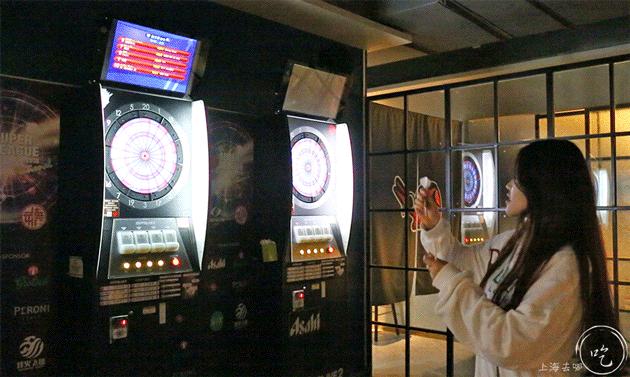 魔都惊现1200㎡「运动餐厅」！桌球飞镖无限畅玩，清晨2点才打烊！