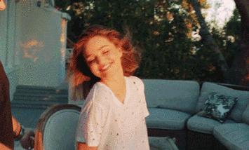 15元抢【欧丽丝专业快剪】3次理发套餐。十分钟速剪，杜绝附加服务，将剪发做到极致~