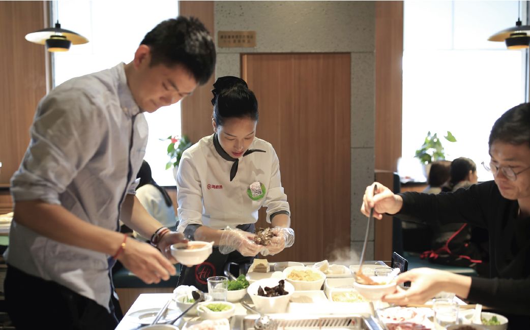 海底捞的蘸料,海底捞的女人们