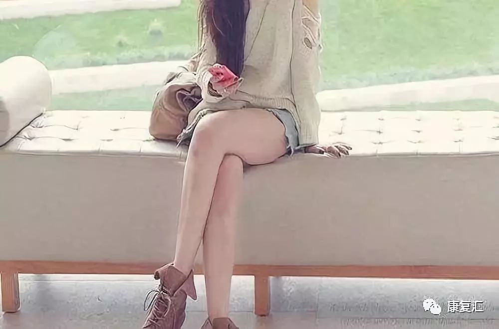 长期跷二郎腿怎么纠正,跷二郎腿引起的伤害怎样锻炼