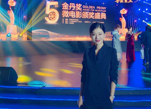 姜蓉蓉个人简介,艺人荣蓉个人资料