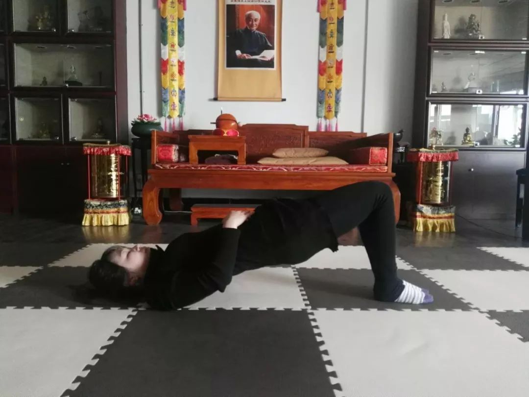 久视伤血久坐伤肉,久视伤血久坐伤骨久听伤气