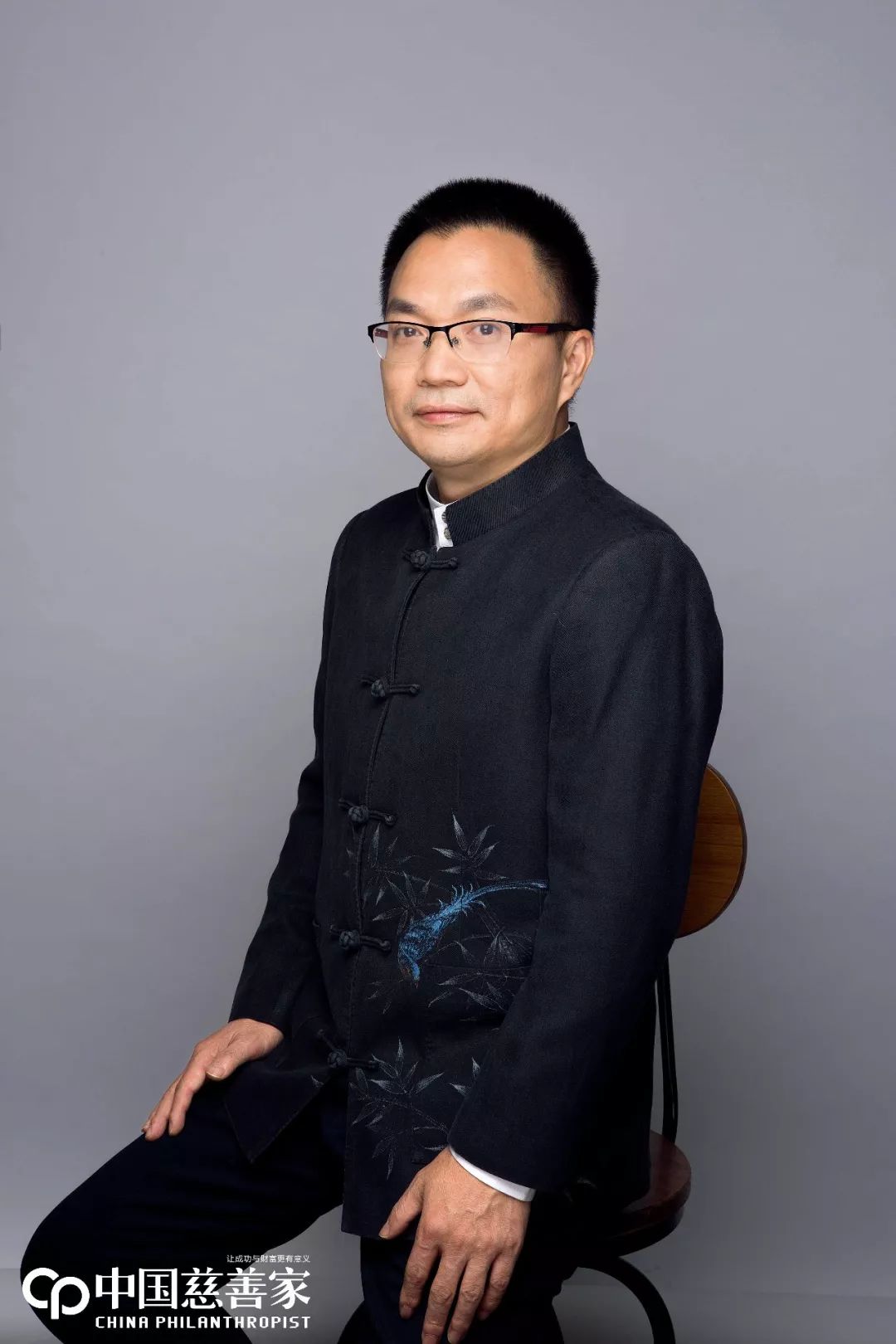 从一名大学老师到创立爱思青年，他想改变当下年轻人的“生存焦虑”