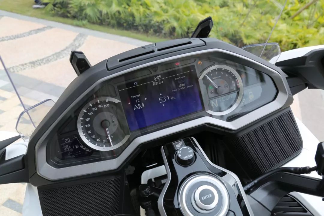 全新本田金翼有几款车型,本田新款大金翼