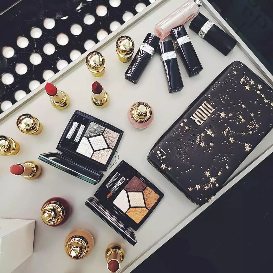 dior圣诞限定2023包包,dior圣诞限定包包现在还有吗