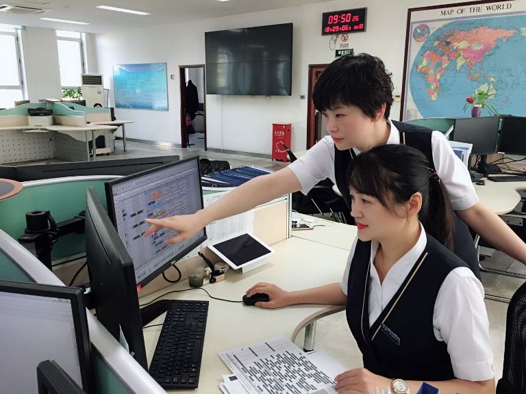 南航*疆新**：沙漠玫瑰”绽放最美的“排列组合”