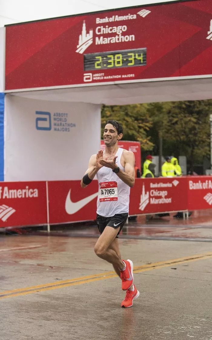 40岁普通人还能锻炼跑马拉松吗,40岁以上的人跑步